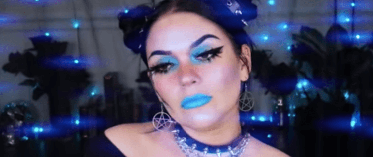 A Guide To The E-Girl Makeup Look